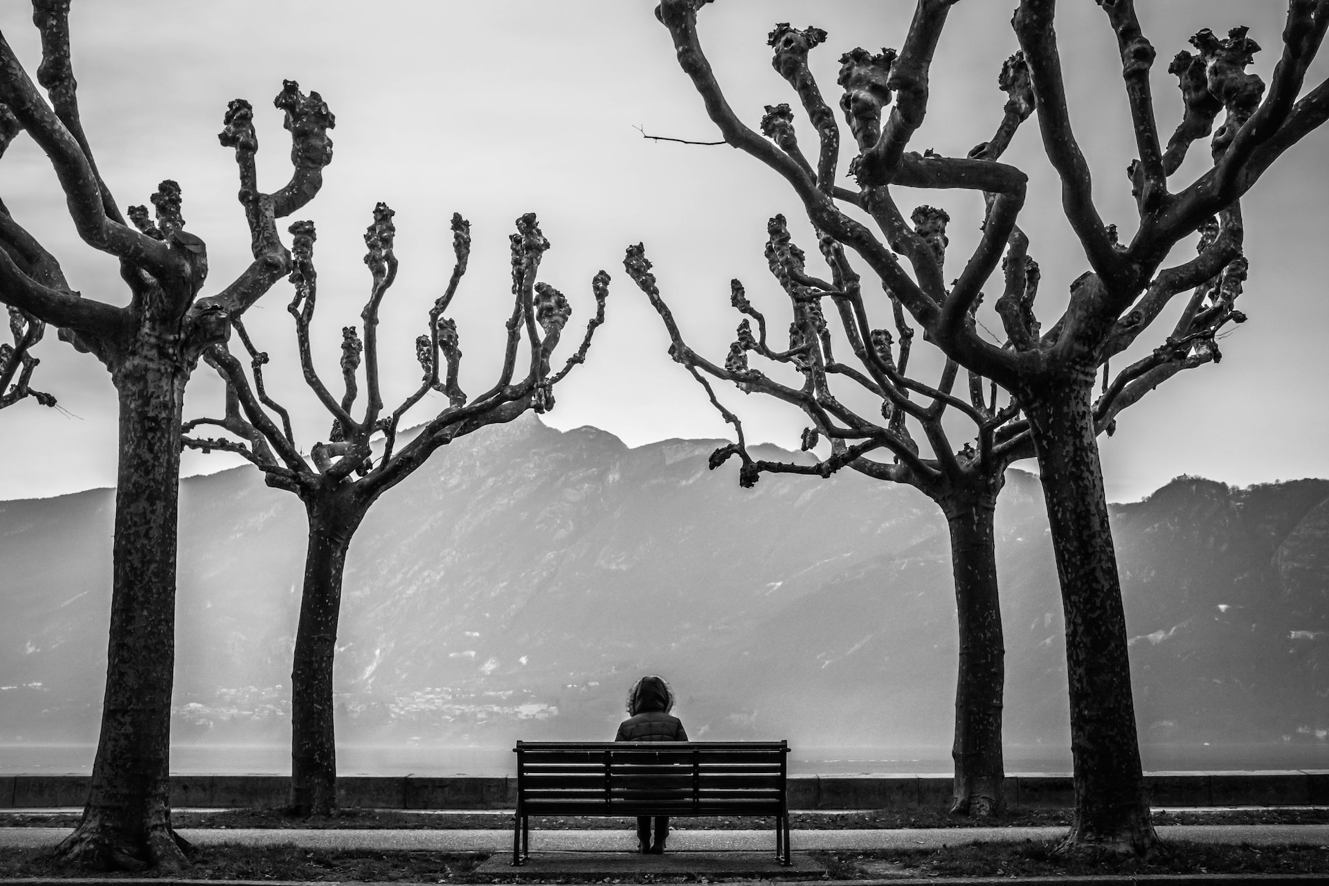 Chronic Pain and Loneliness – Understanding the Connection